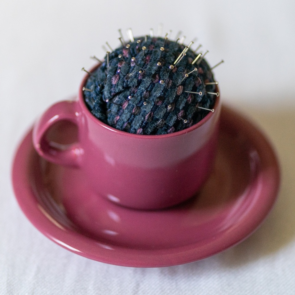 Upcycled pincushion! Perfect handmade gift for that person who sews or c…
